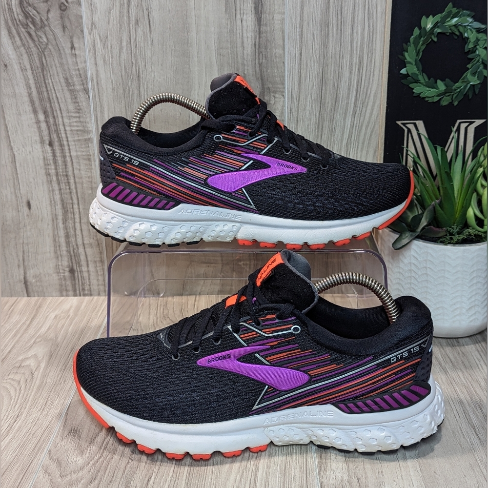 brooks gts 19 womens